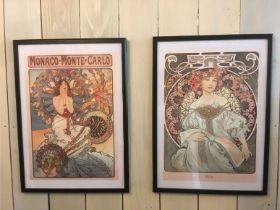 2つの並んだ絵画